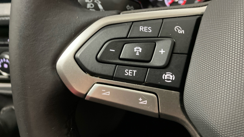 Volkswagen Transporter T32 Lwb Diesel 2.0 TDI 150 Highline Kombi Van